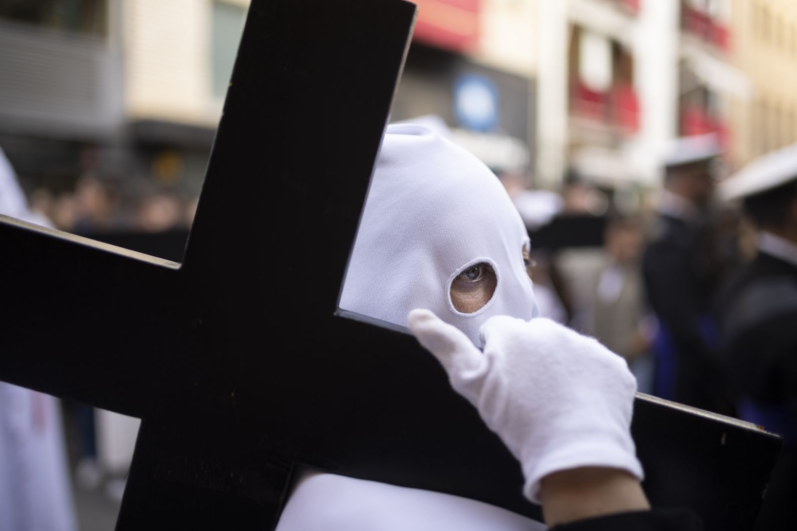 Lunes Santo: Tres Caídas en Huelva, en imágenes