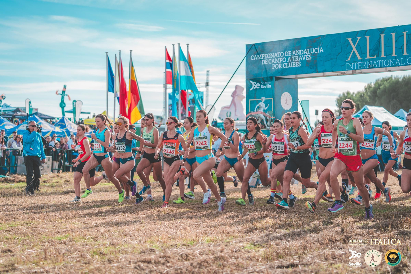 Búscate en las fotos del Cross de Itálica 2025 | 3