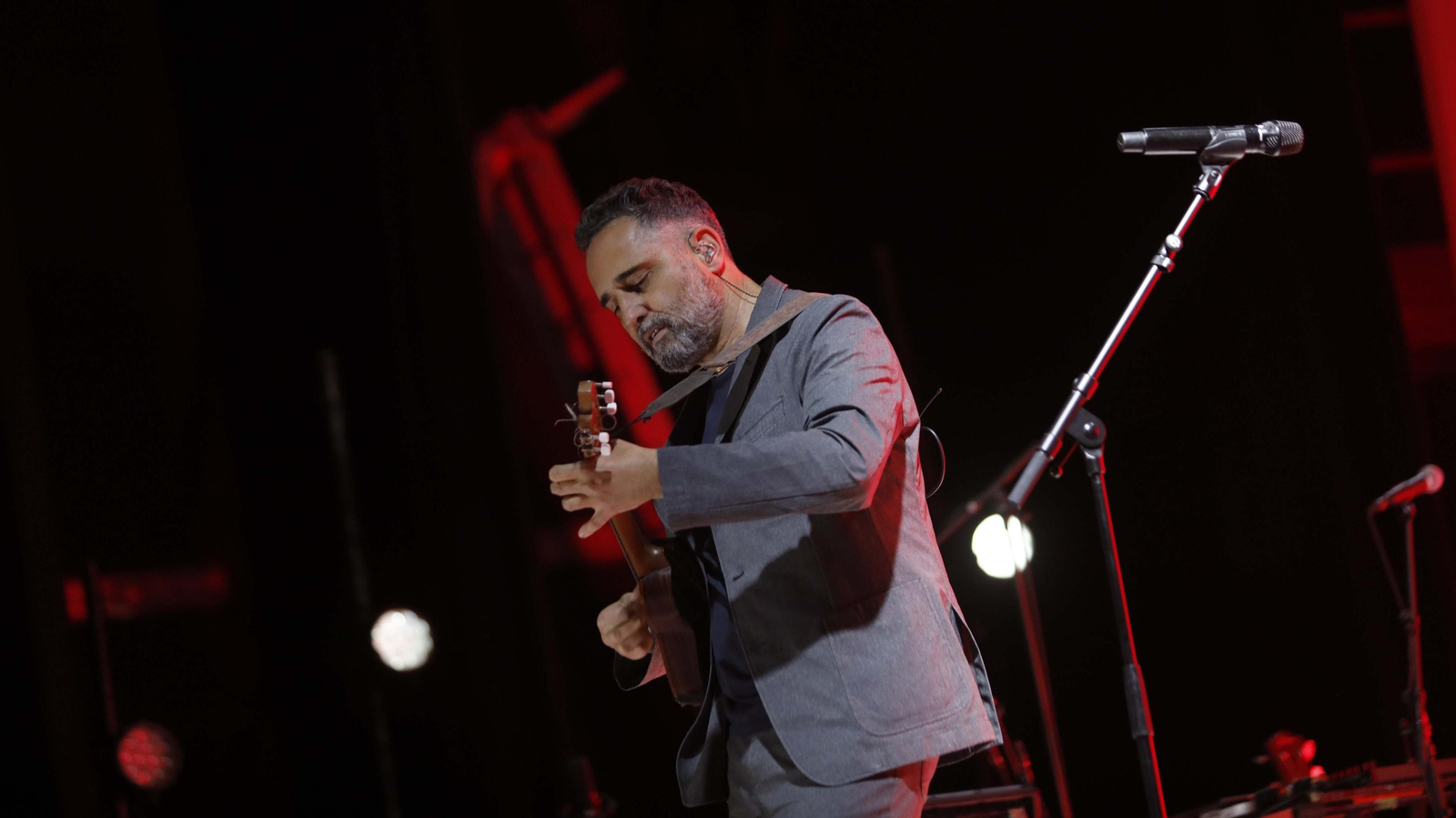 Las fotos del concierto de Jorge Drexler en el Palacio de Congresos de La Línea