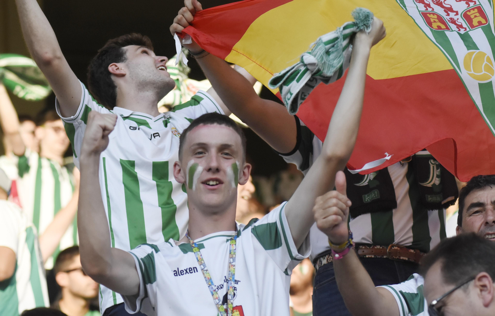 Las mejores fotos del ambiente en El Arcángel para el Córdoba CF - Barcelona Atlétic