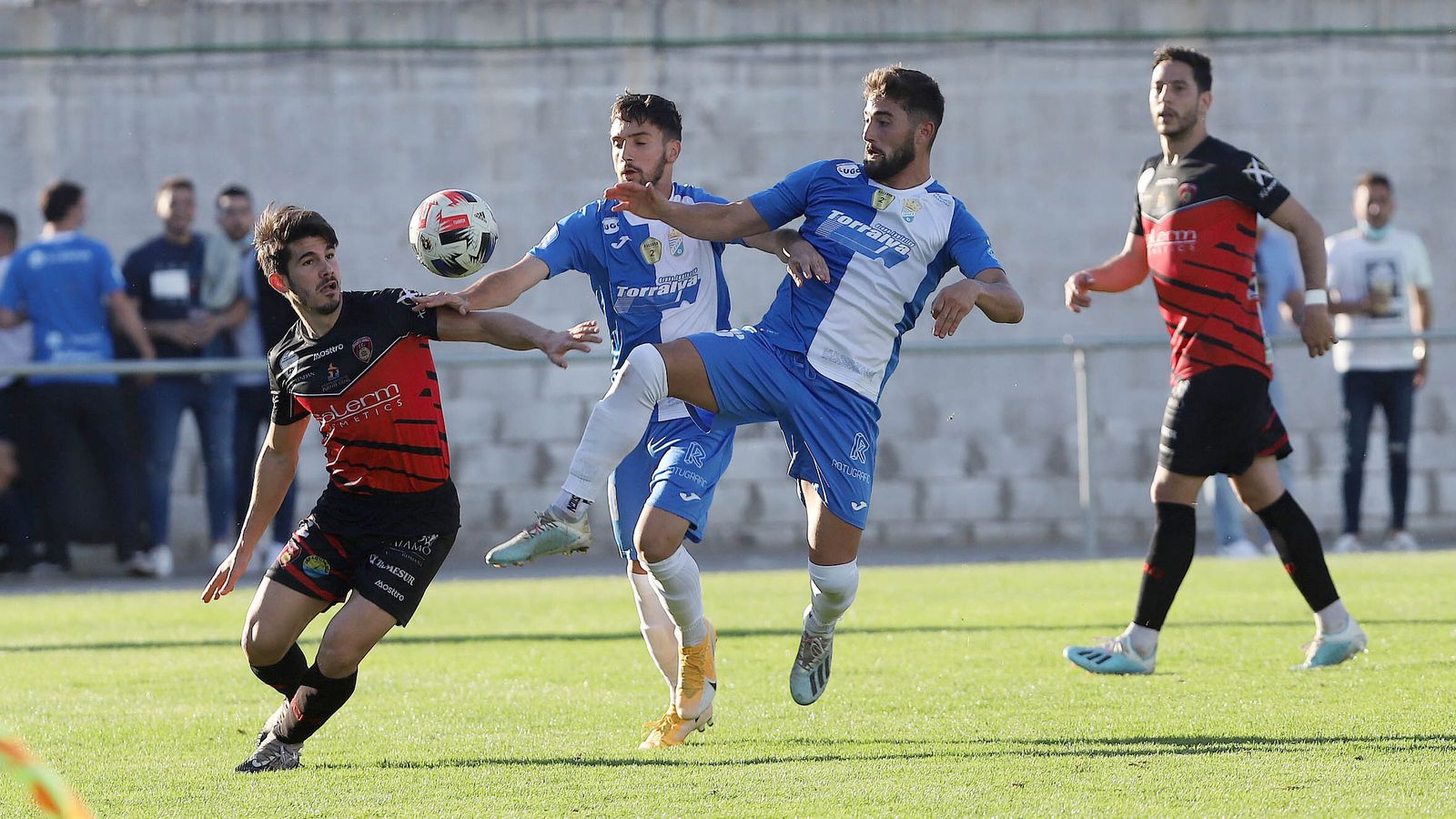 Imágenes del Xerez CD contra el Puente Genil en la Juventud