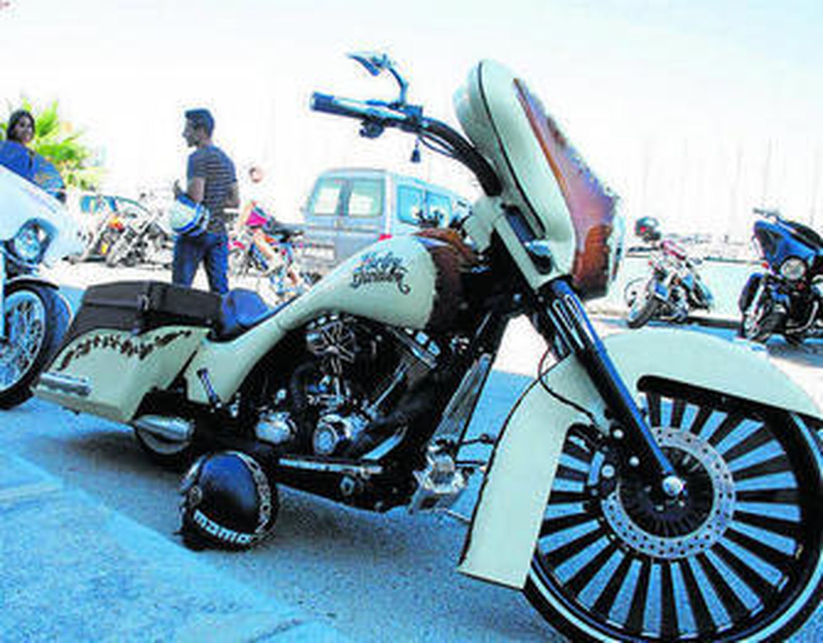 Una de las motocicletas que se pueden ver estos días en Puerto Sherry.