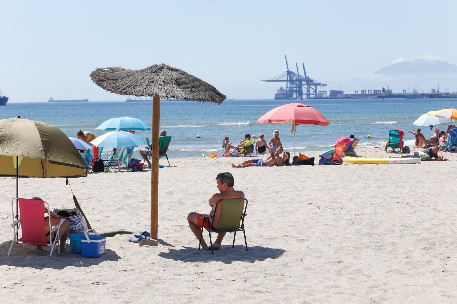 Las fotos del último domingo de playa de agosto en el Campo de Gibraltar