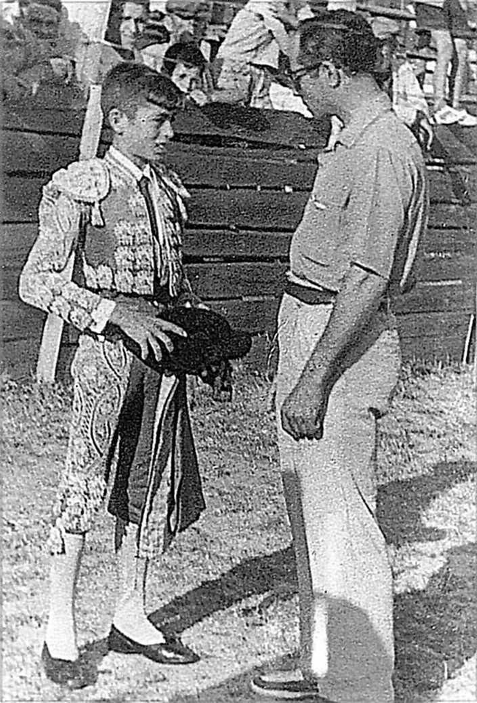 Era prácticamente un niño cuando debutó en la herrumbrosa plaza que montó su padre en Barbate.