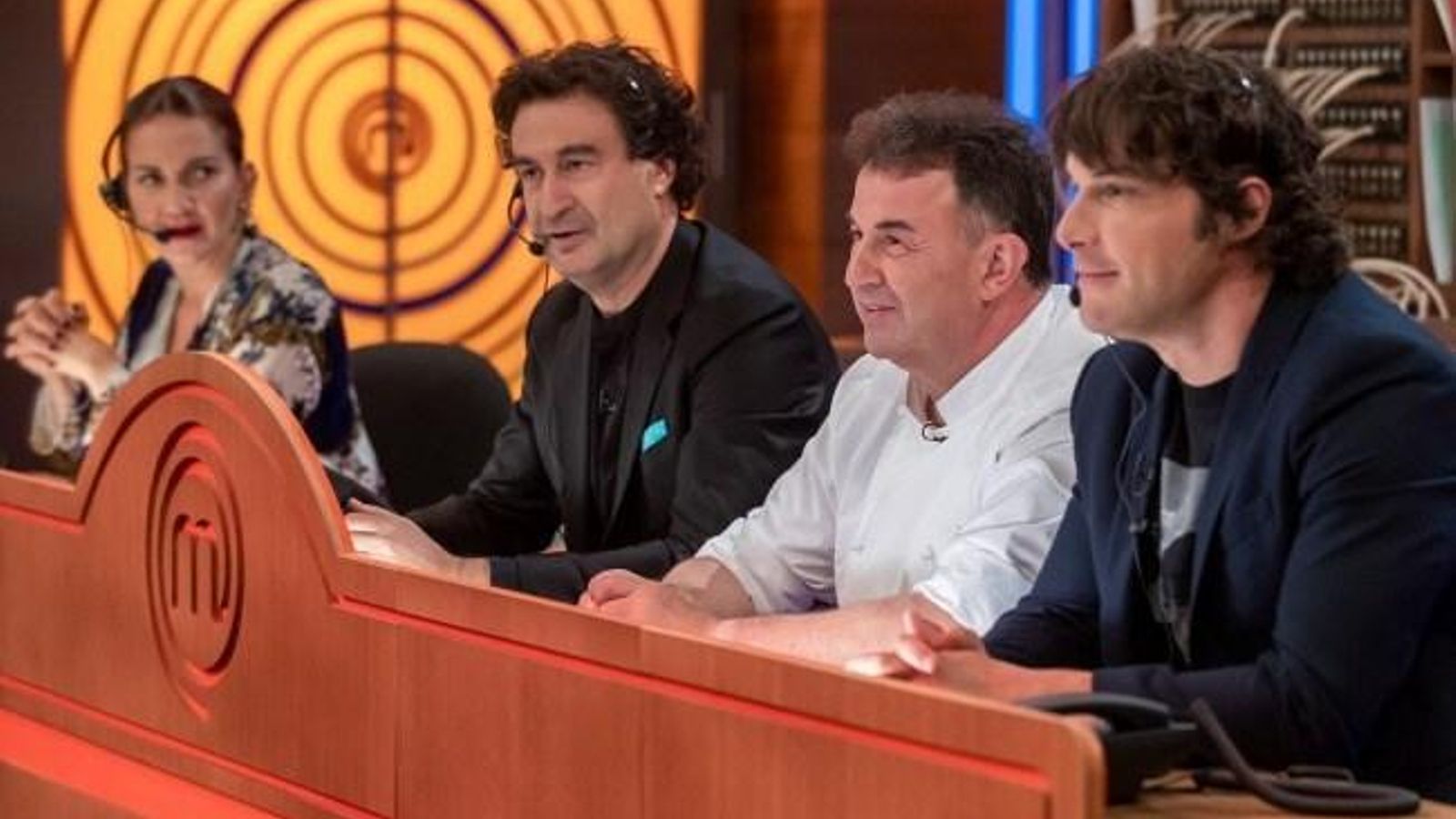 Berasategui, con los miembros del jurado, en su última visita a 'MasterChef'.