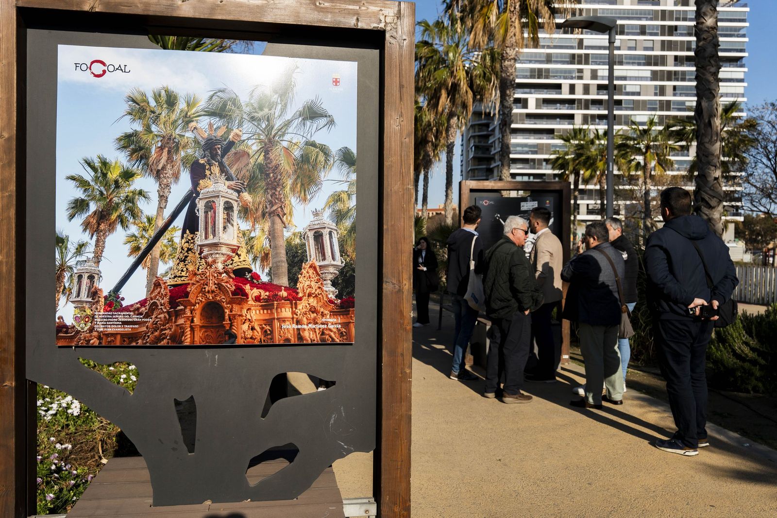 Exposición "La otra mirada" de los Fotógrafos Cofrades de Almería Focoal, en imágenes