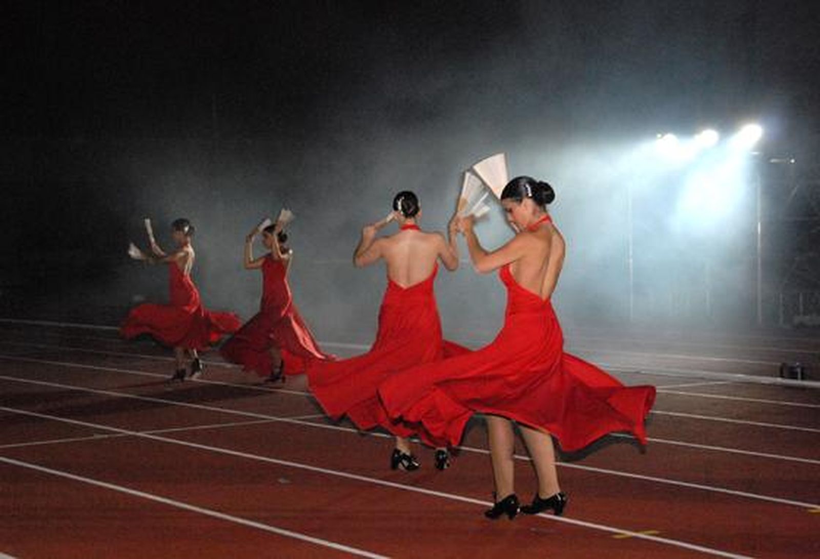 Luz y color en Bahía Sur en la ceremonia de apertura de los XIV Juegos Iberoamericanos San Fernando 2010. 

Foto: Elias Pimentel y Joaquin Pino