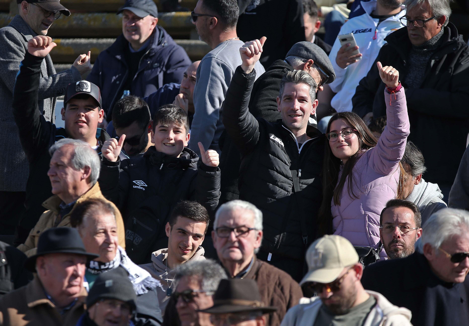 Fotos de la afición en el Municipal durante el Balona - Pontevedra