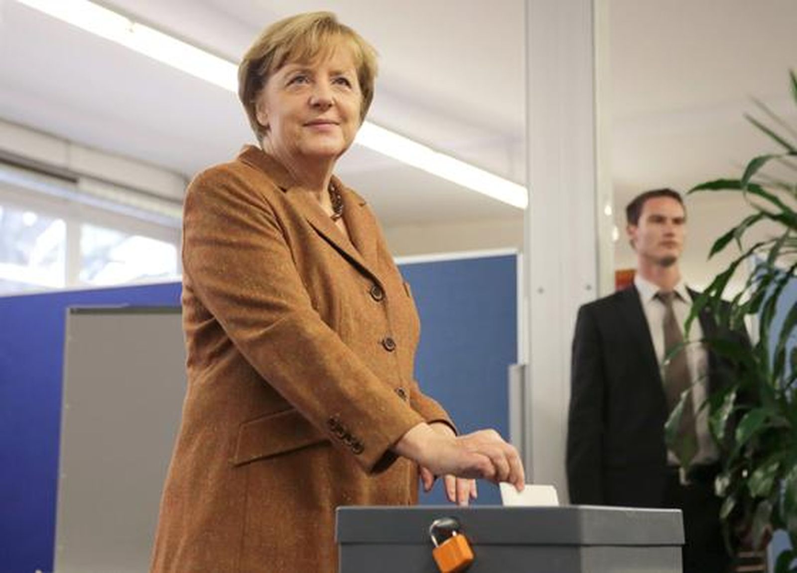 Angela Merkel votando.

Foto: EFE