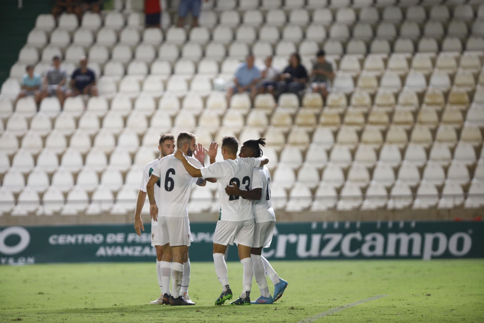 Las imágenes de la victoria del Córdoba CF ante el Mérida