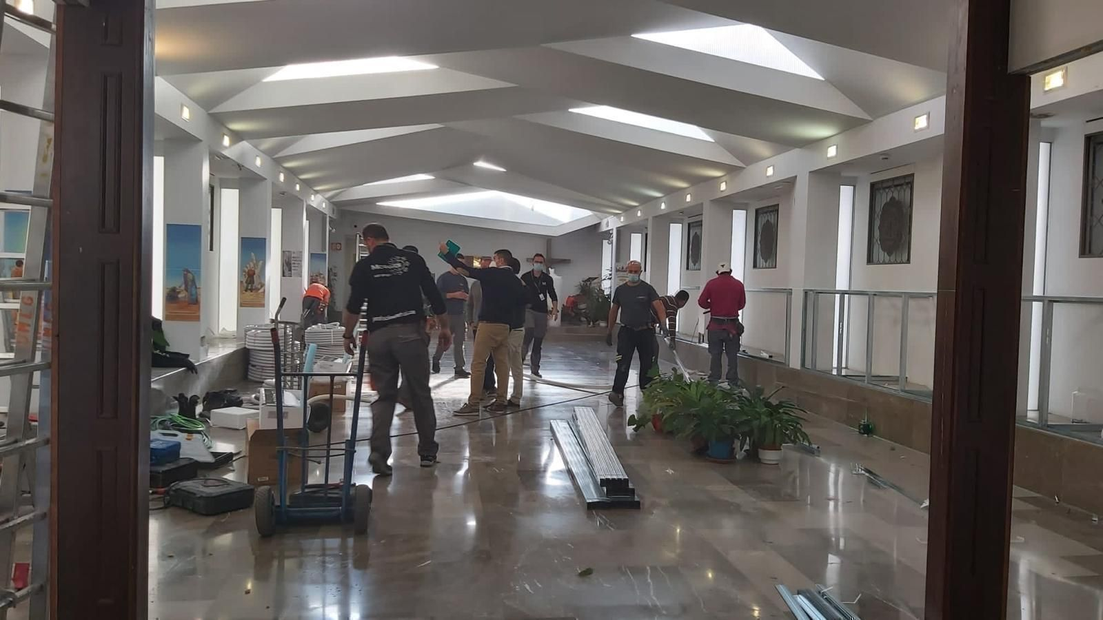 Obras en la capilla del hospital Virgen de las Nieves de Granada para transformarla en una UCI