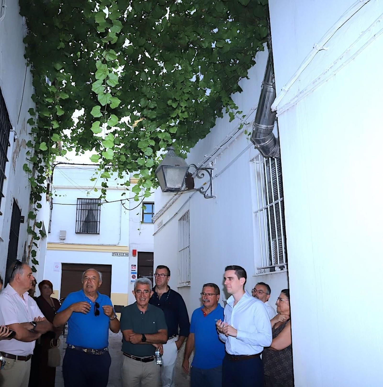 Visita guiada por las calles emparradas de Jerez, en calle Cadenas.