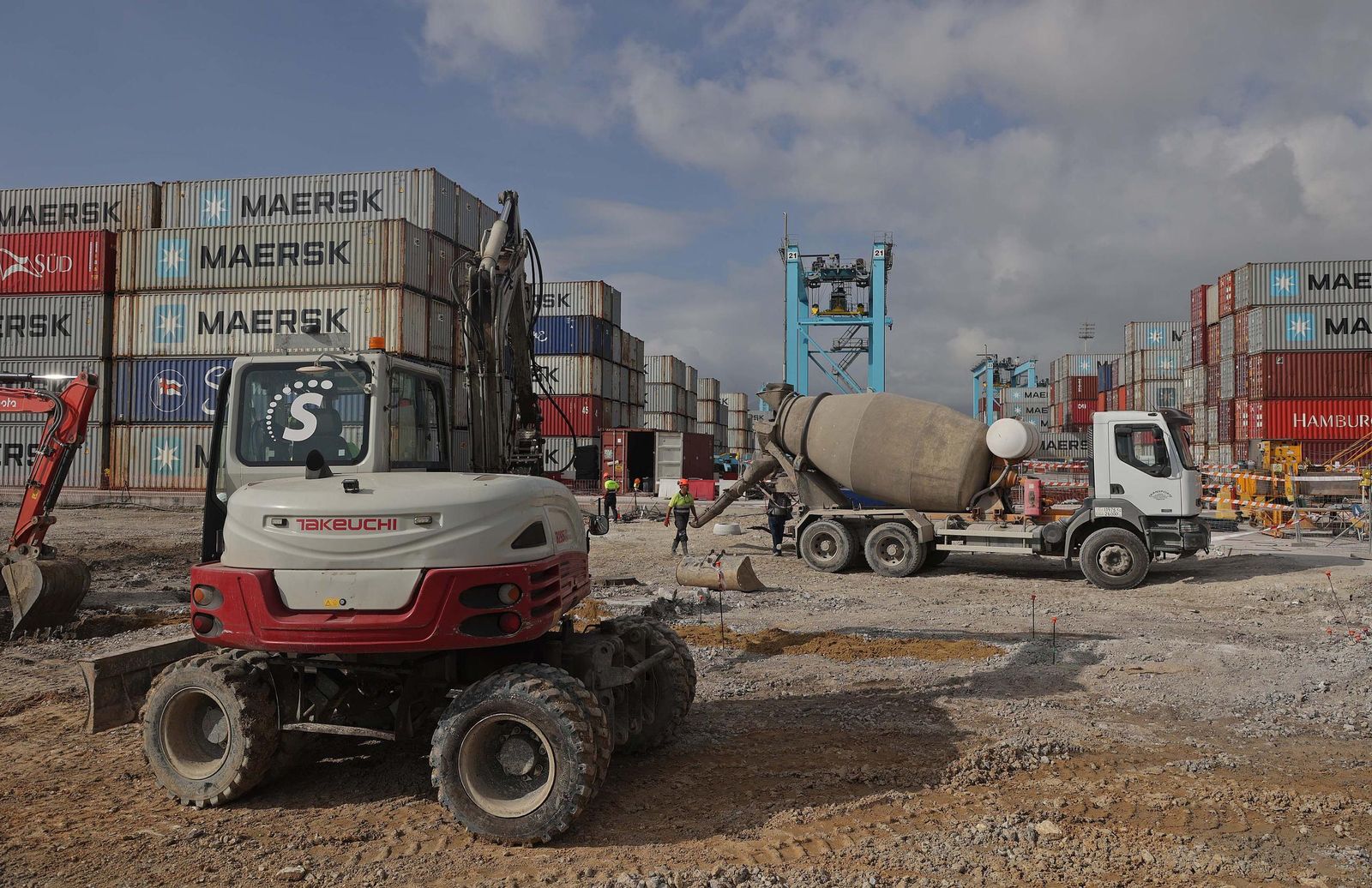 Fotos del proyecto de asfaltado de APM Terminals Algeciras.