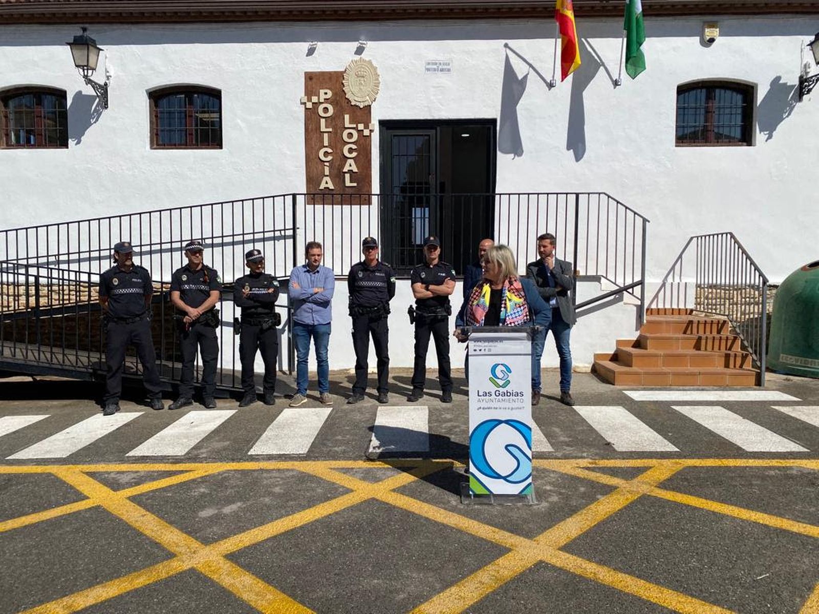La alcaldesa de Las Gabias inaugura la nueva sede de la Policía Local