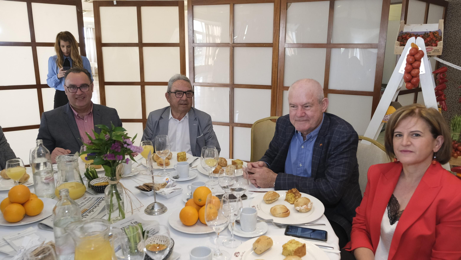 Desayuno coloquio de Grupo Joly y Cajasur, con la participación del ponente Enrique de los Ríos
