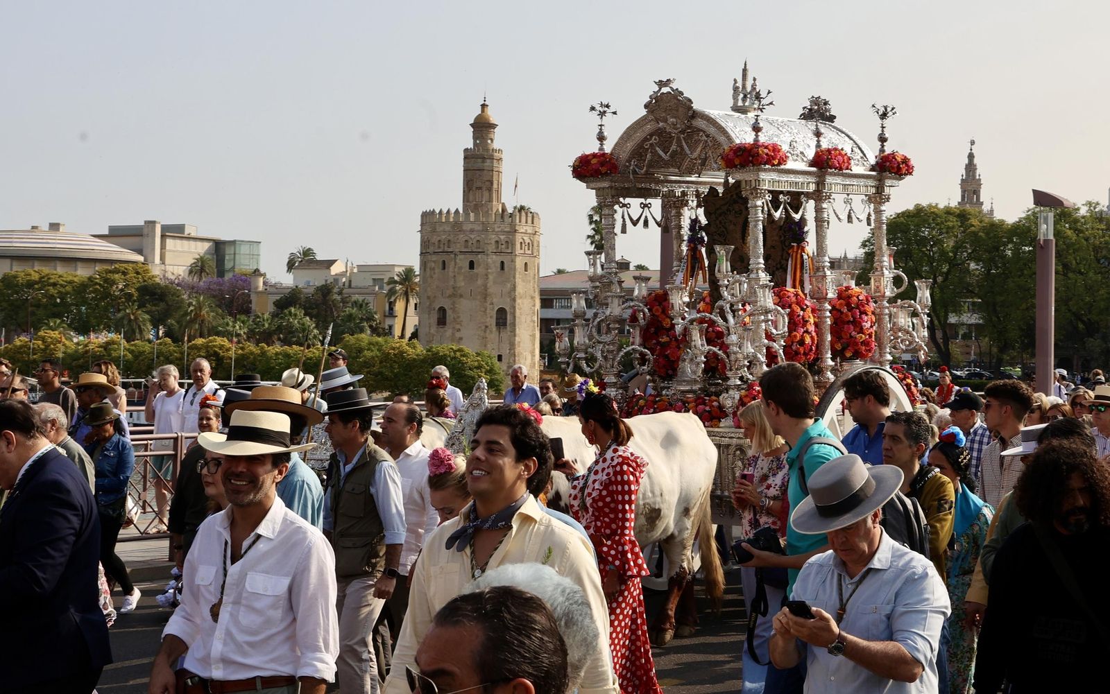 Las mejores fotos de la salida de la Hermandad de Sevilla hacia el Rocío