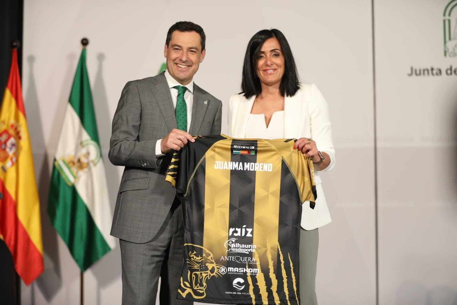 Juanma Moreno recibe en Sevilla al Costa del Sol