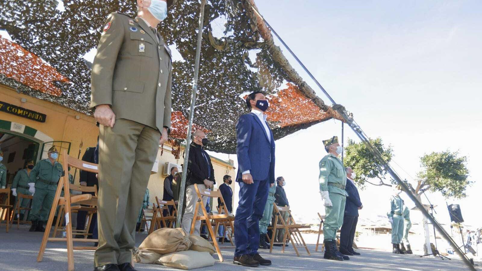 Un momento del minuto de silencio.