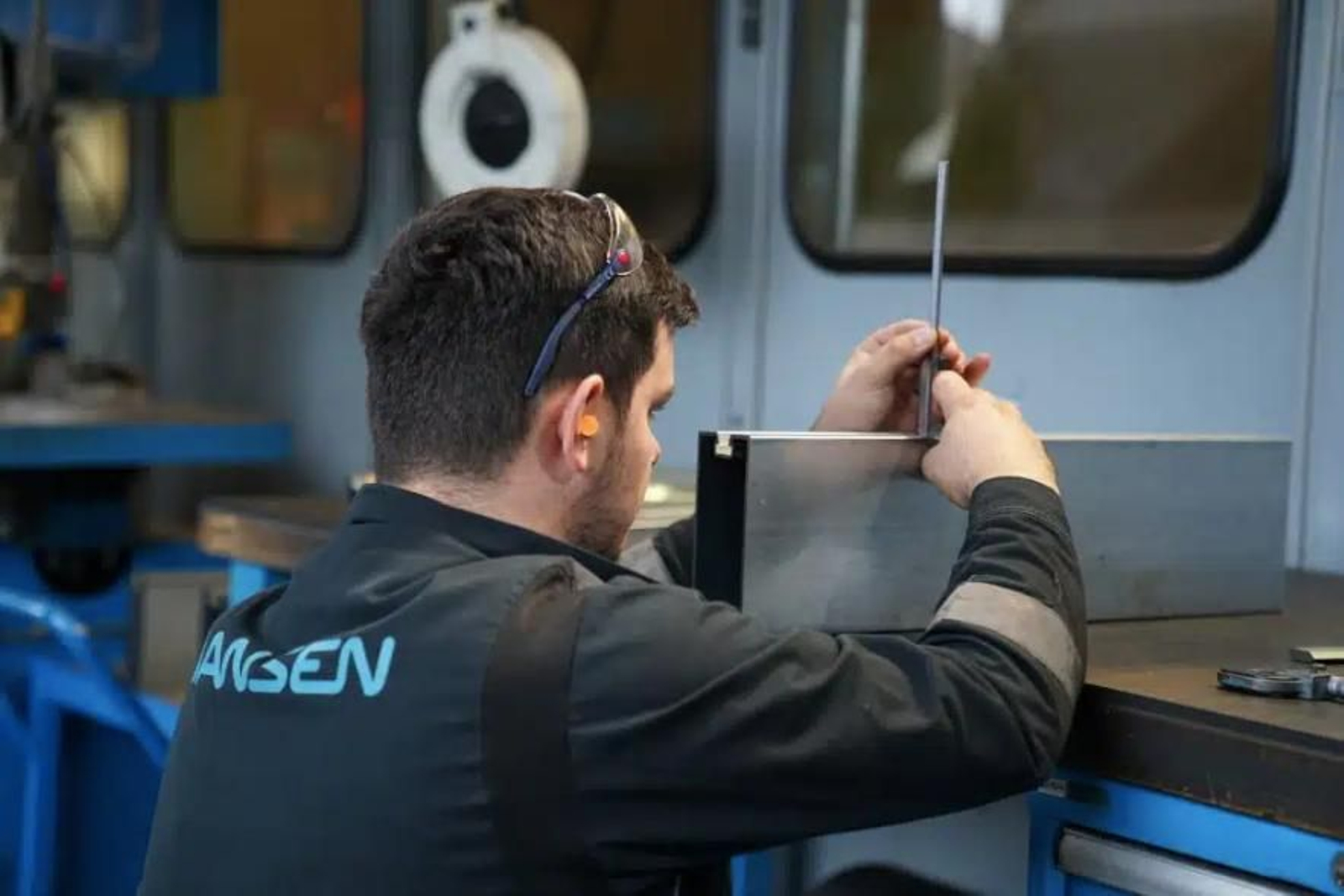 Descubre la empresa líder en carpintería de acero