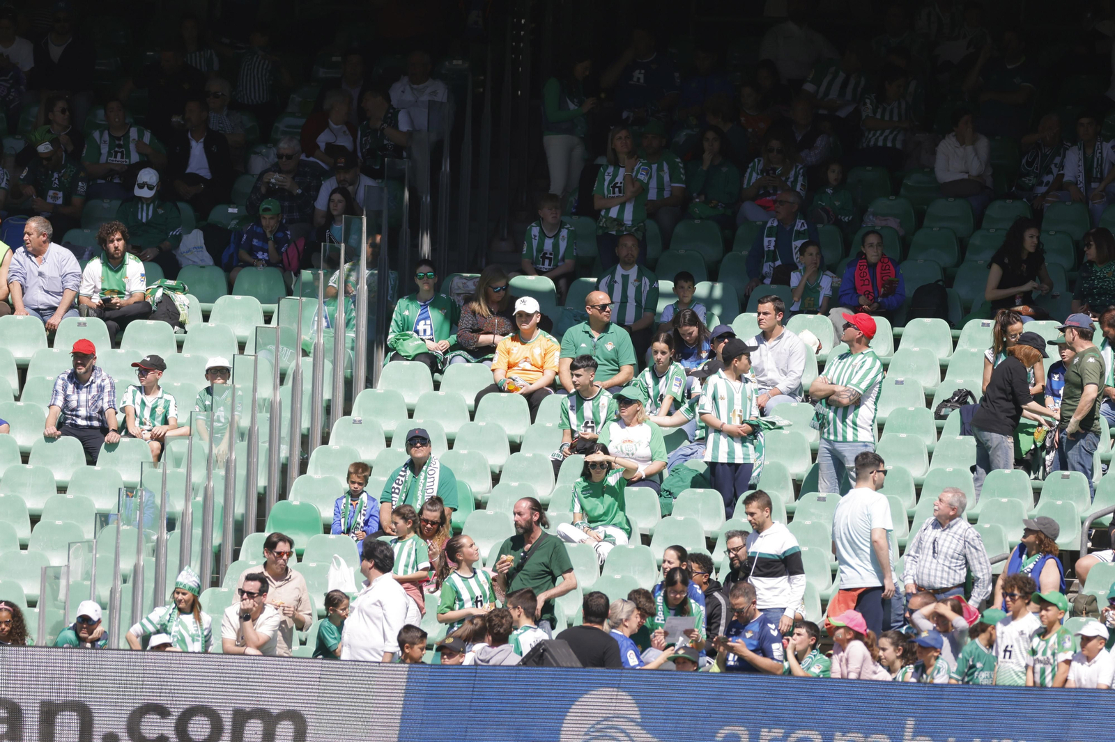 Búscate en las fotos del Betis-Mallorca