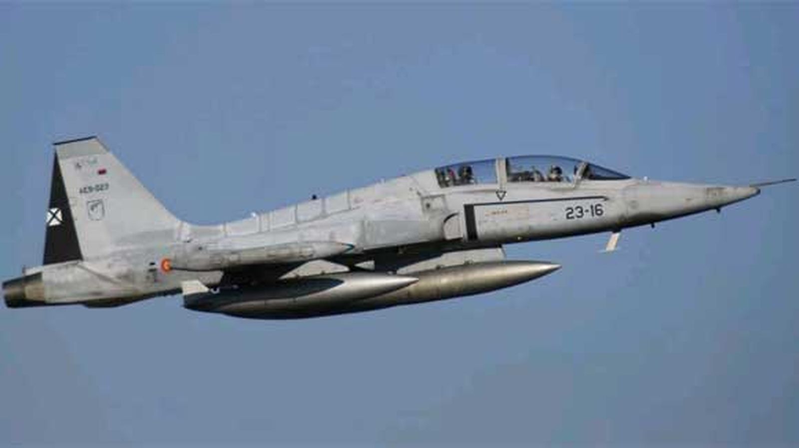 Un muerto y un herido al colisionar un F-5 cerca de la base aérea de Talavera la Real