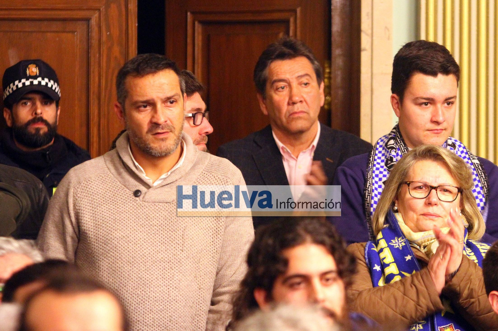 Imágenes del pleno en el ayuntamiento de Huelva para aprobar el pago de la deuda del Recre con Hacienda.