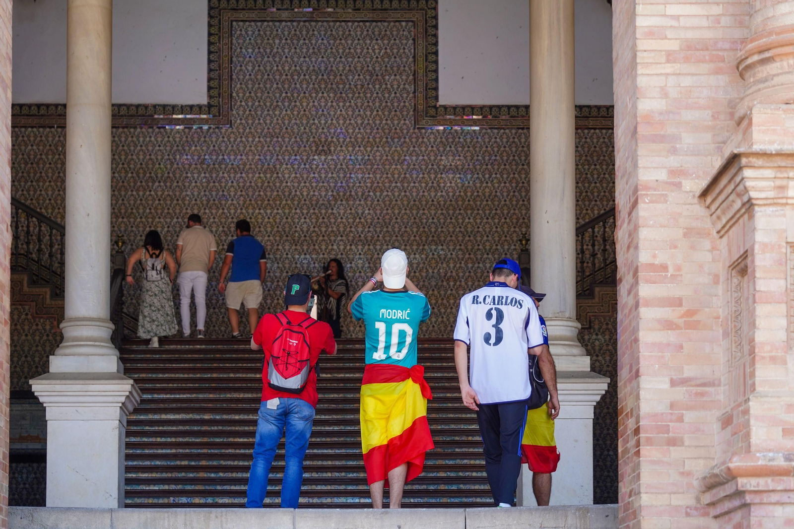 Las fotos de aficionados de Real Madrid y Osasuna el día de la final de Copa en Sevilla