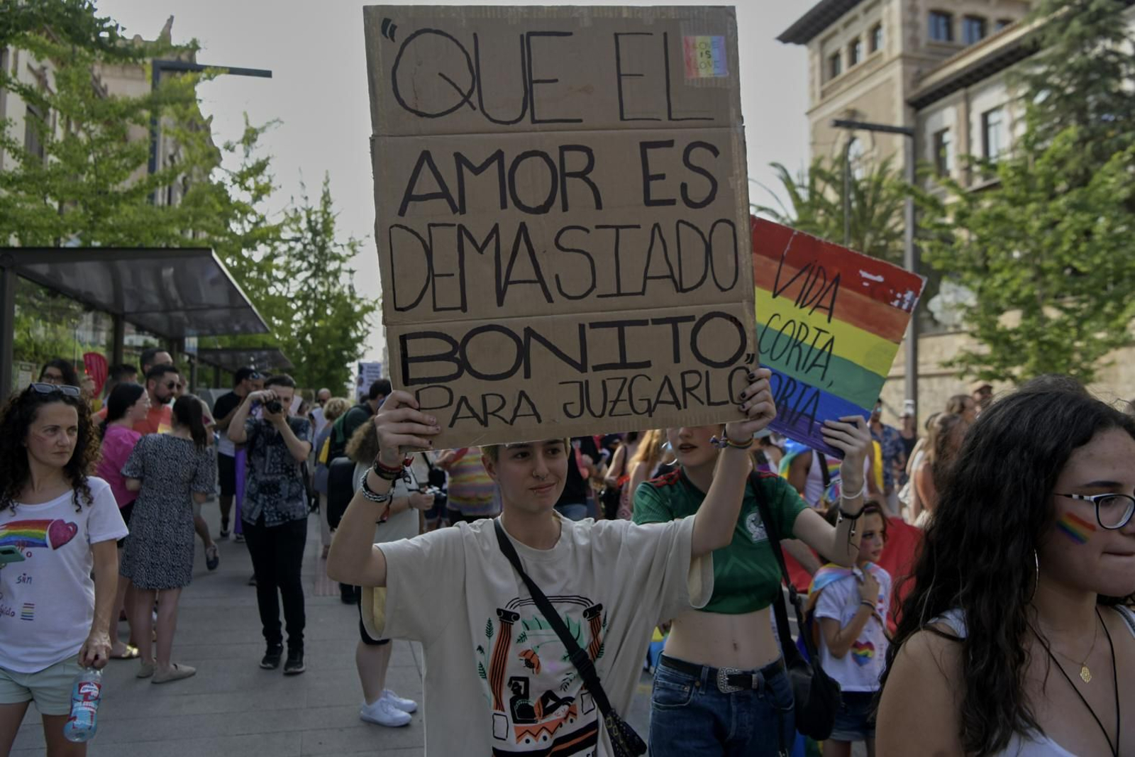 El pregón de Jedet y la marcha del Orgullo en Granada, en imágenes