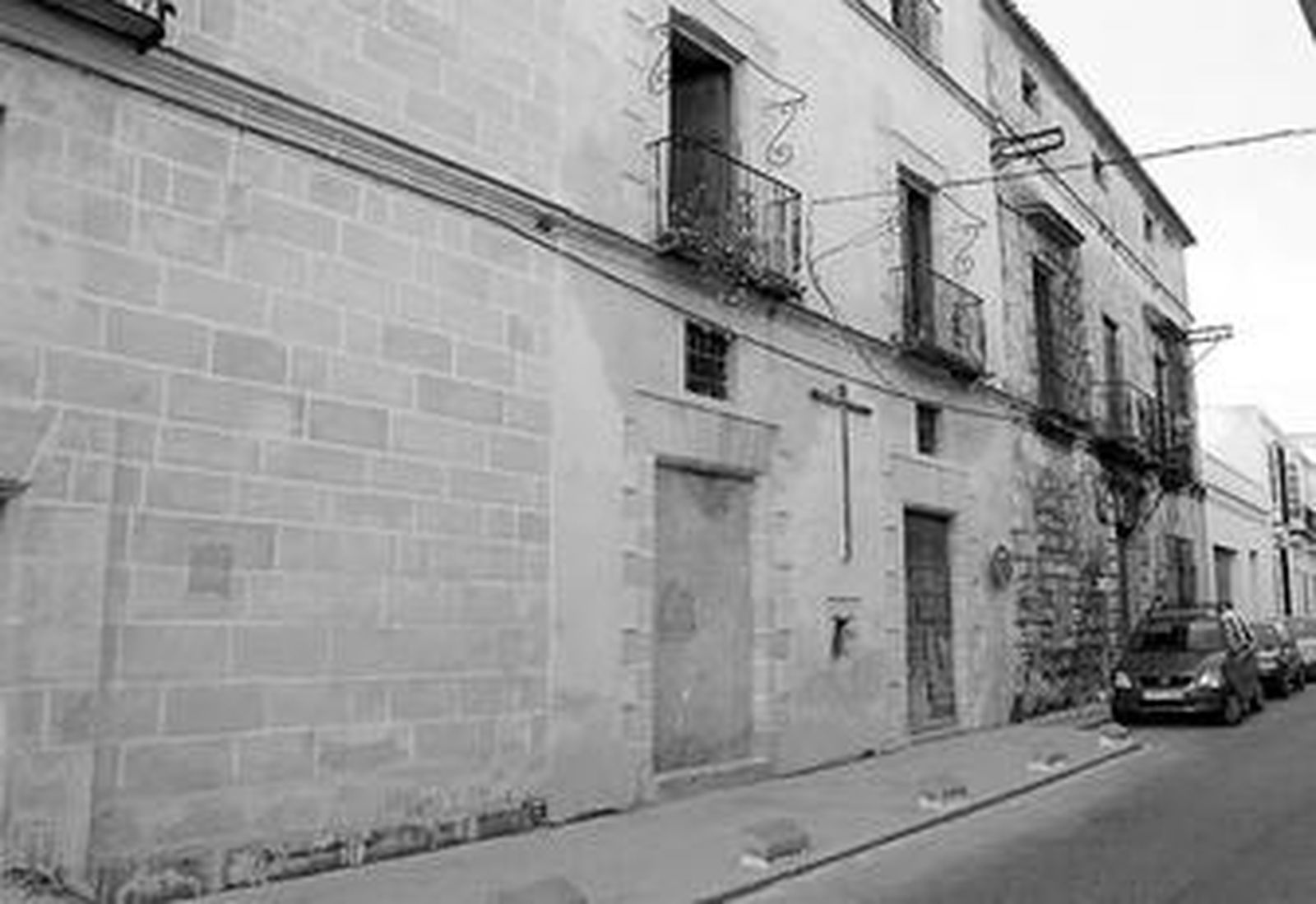 Una imagen de la zona del palacio, con fachada a la calle Cruces, que será objeto de nuevas obras.