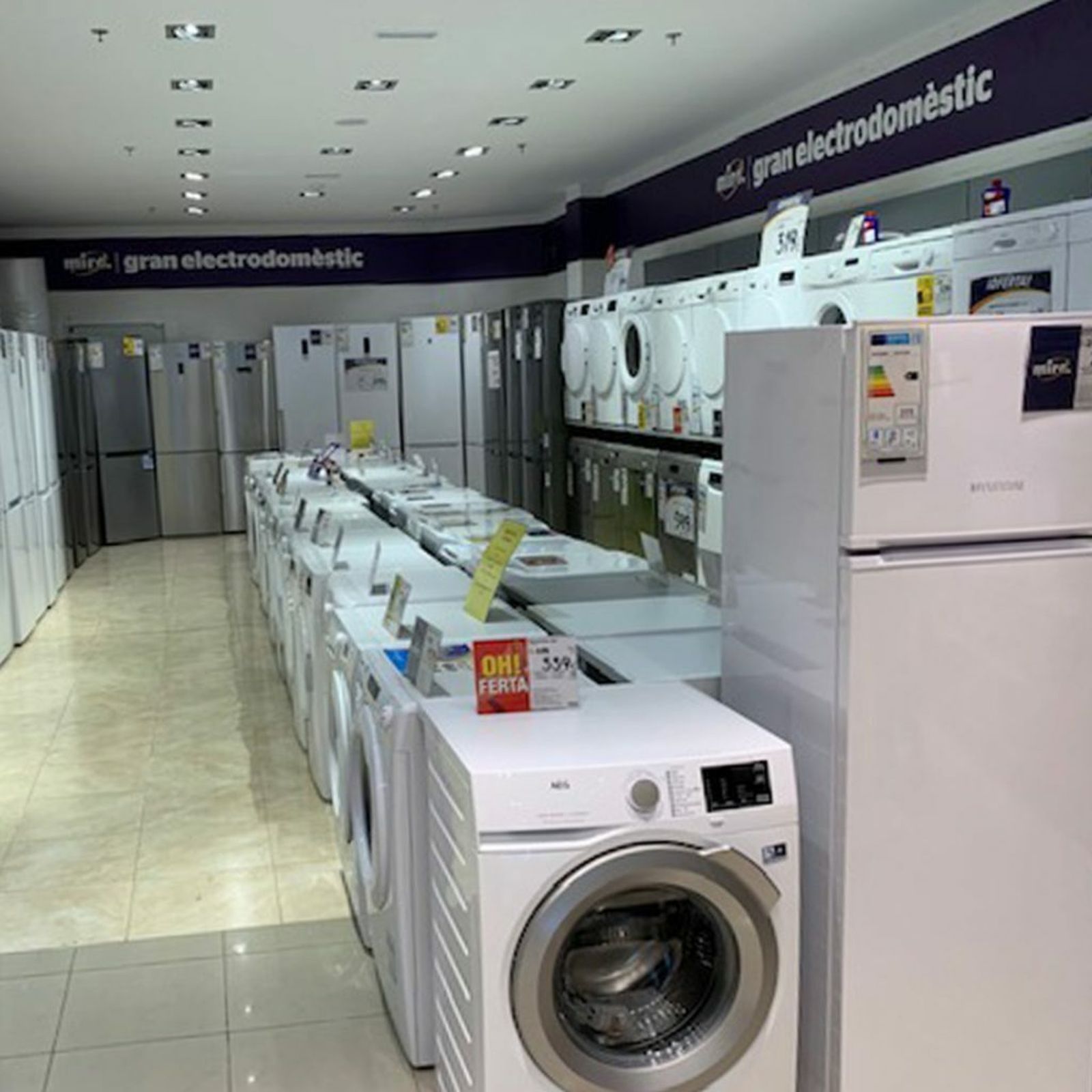 Una de las tiendas de Miró.