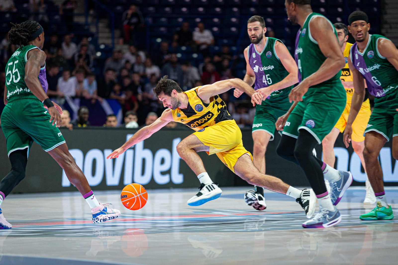 Las fotos de la final de la BCL entre Lenovo Tenerife y Unicaja Baloncesto