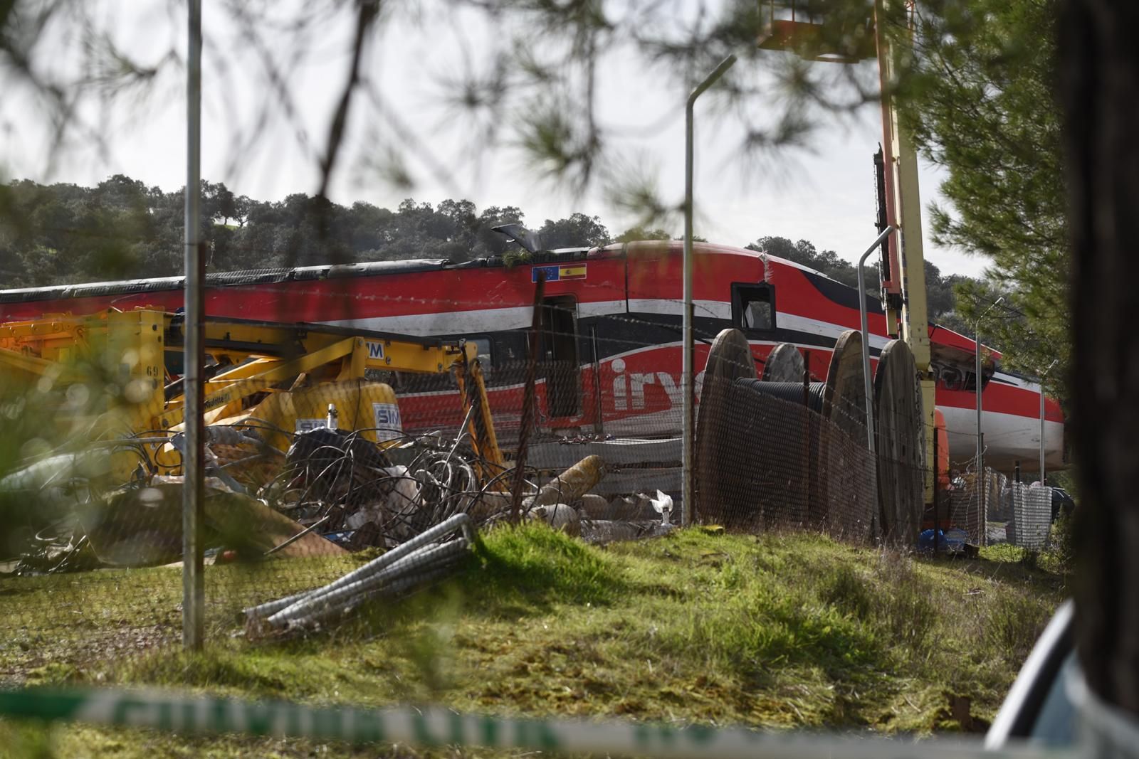 Los trabajos en las vías de la alta velocidad tras el accidente de Adamuz