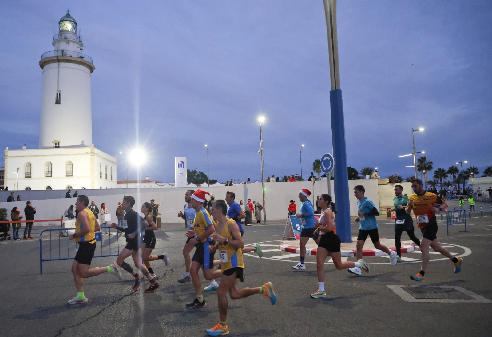 Las fotos de la San Silvestre del Real Club Mediterráneo en Málaga