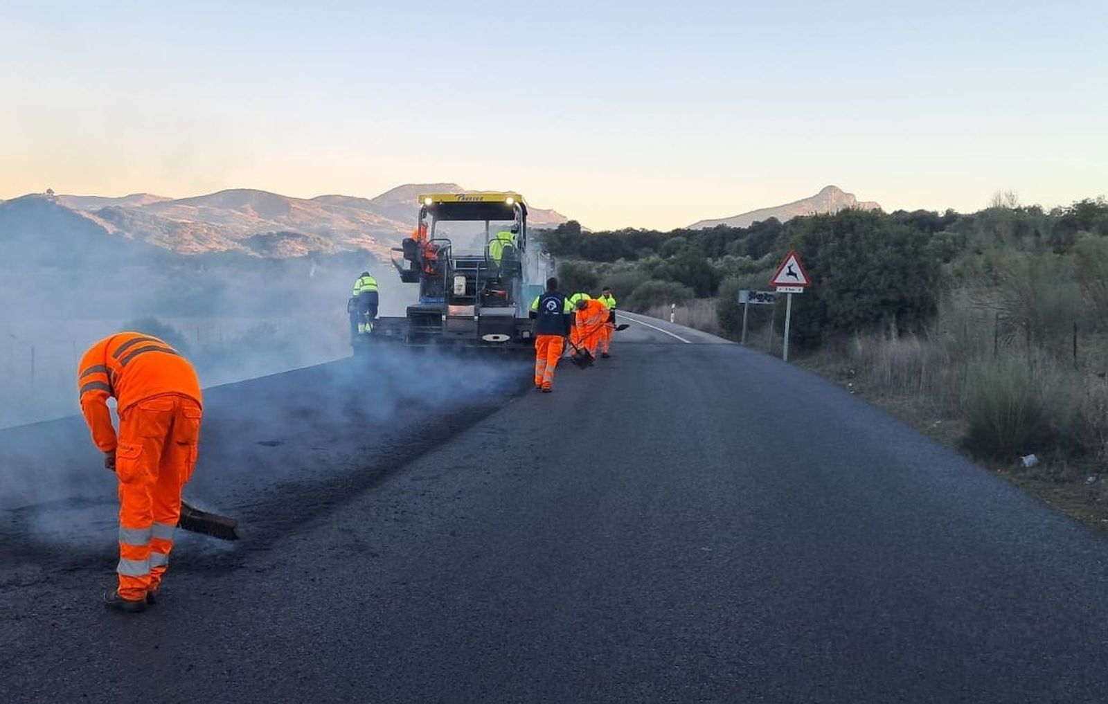 Obras de la Junta en la carretera de Olvera, en la provincia de Cádiz.