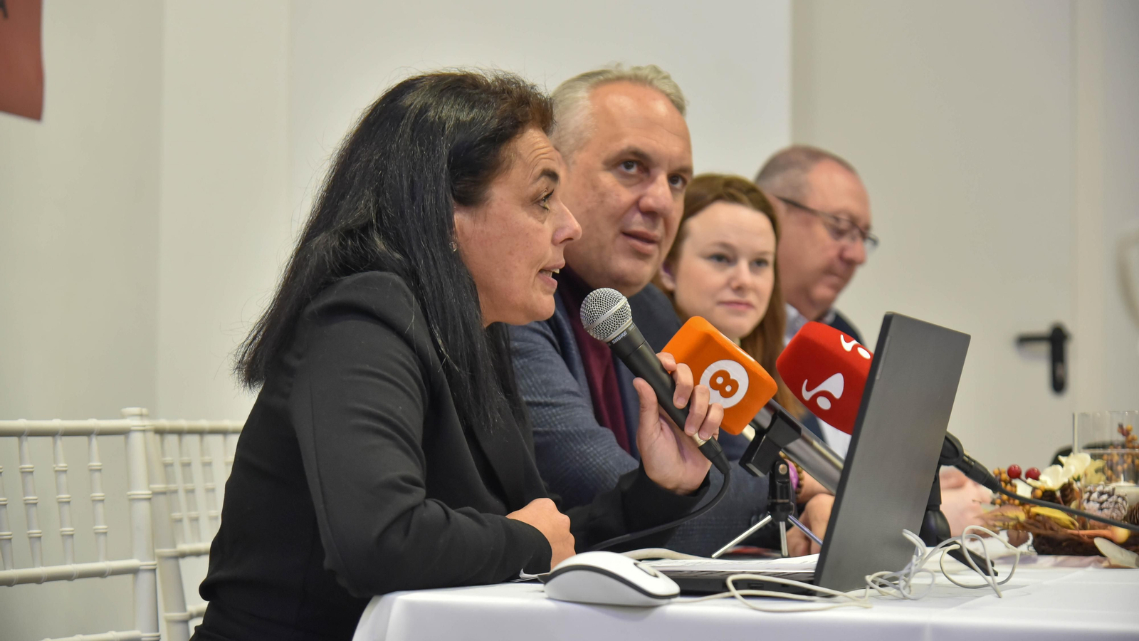 La presentación de libro ' 20 días más cocinando con Pedro' de Olga Junquera  Muñoz, en imágenes