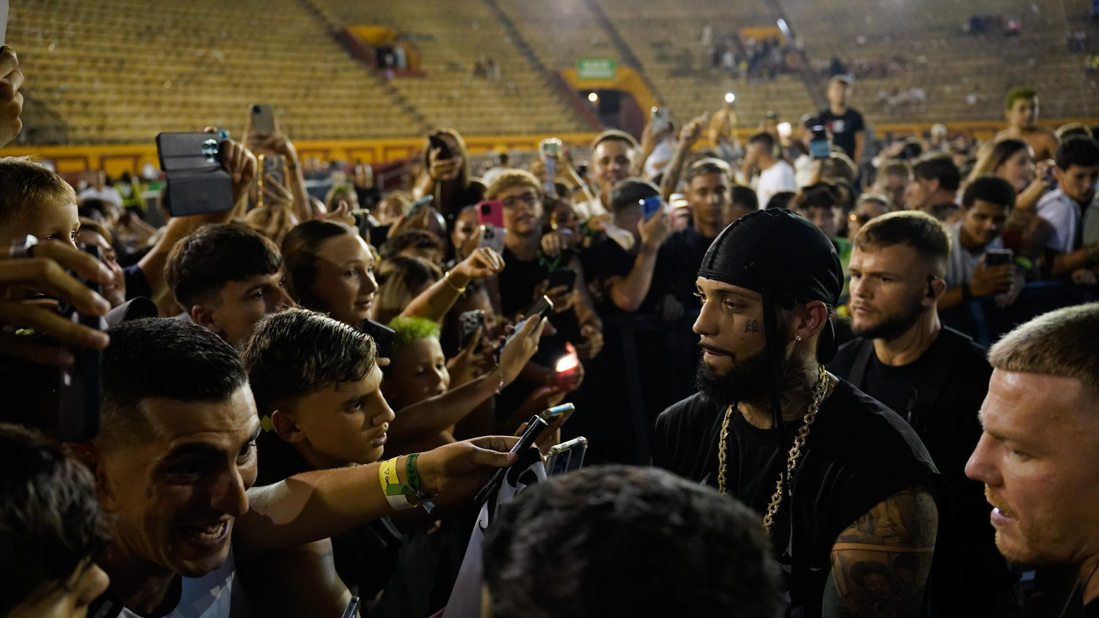 El concierto de JC Reyes en el Cabaret Festival de Algeciras, en imágenes