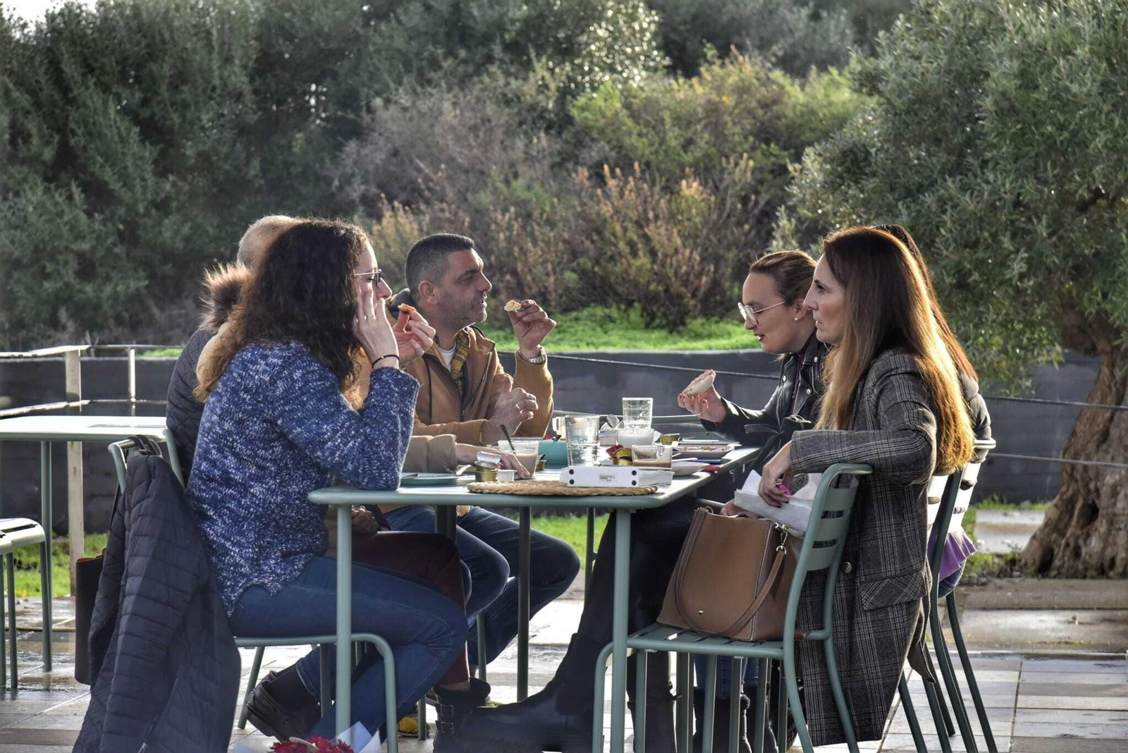 Desayunos al aire libre en el Parque del Centenario.