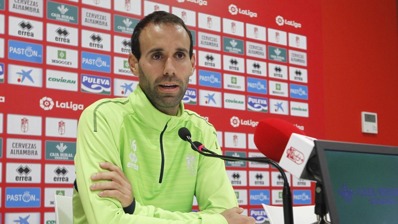 Víctor Díaz, jugador del Granada CF.