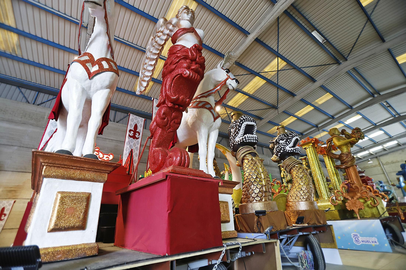Así don las carrozas de lo Reyes Magos de Huelva 2024