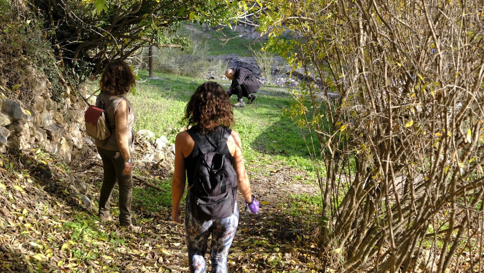 Limpieza y senderismo por la Alpujarra, en imágenes
