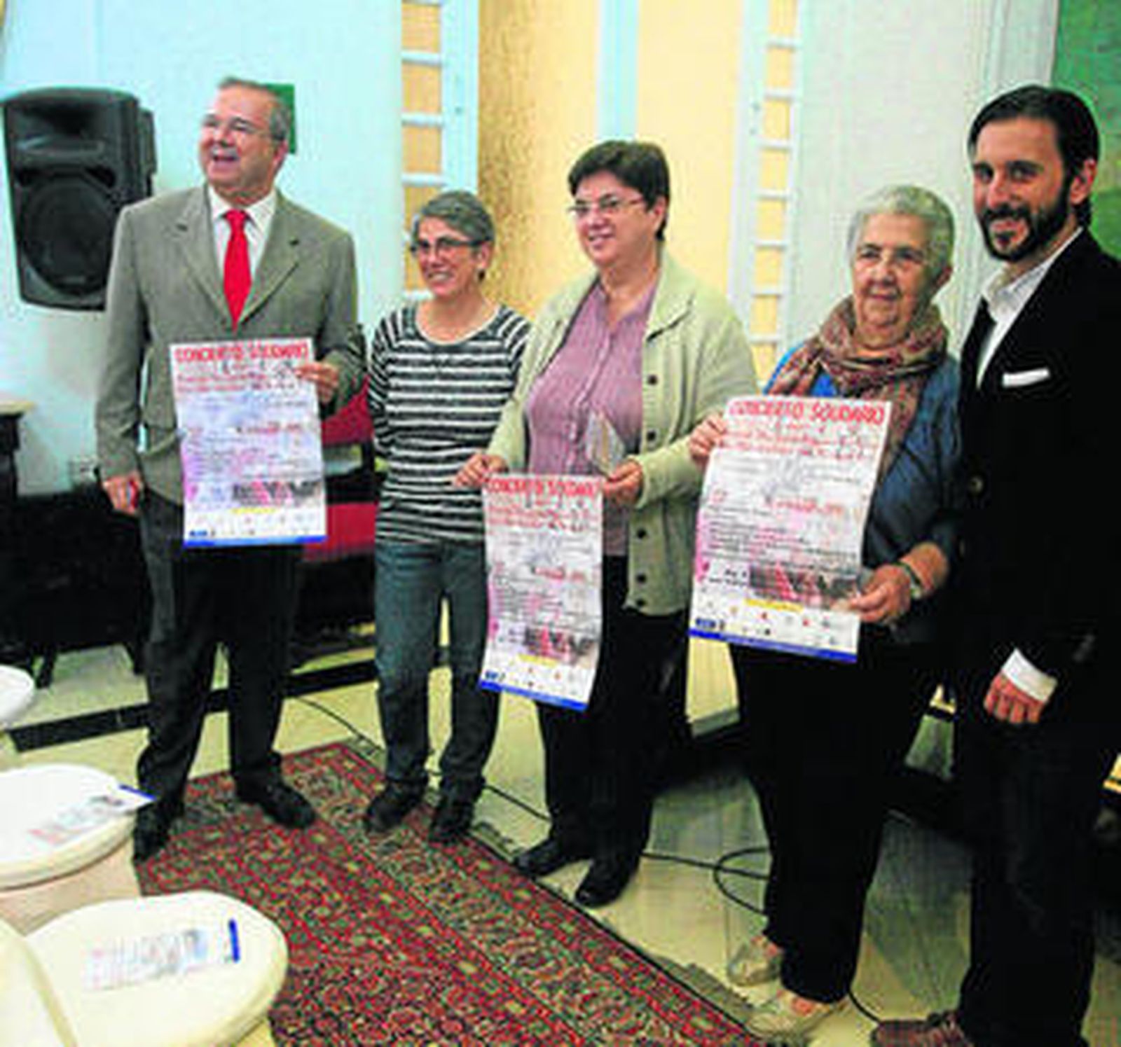 Los organizadores, ayer, en el Círculo de la Amistad.