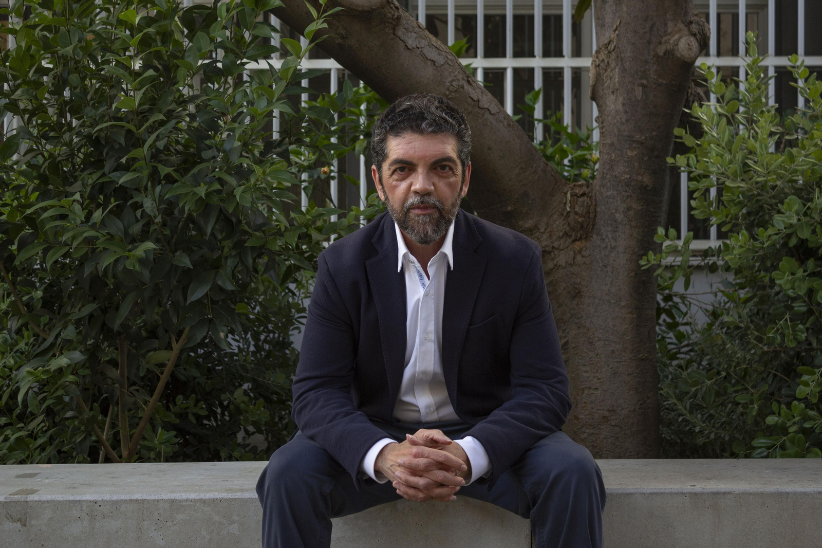 Fotos de la presentación del disco "Las Huellas de Dios" de José Carlos Gómez en la UCA