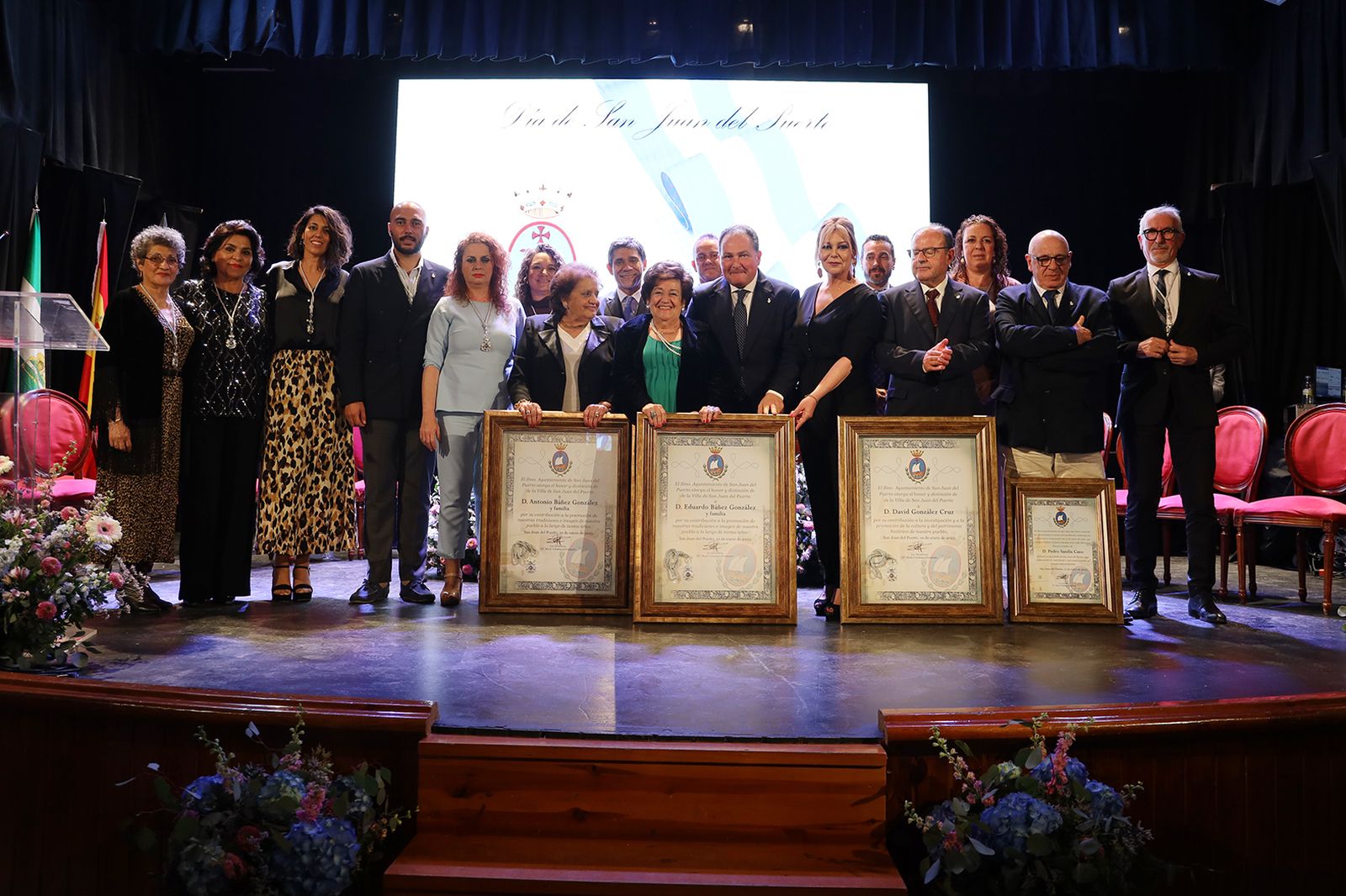 Entrega de las distinciones del Día de San Juan del Puerto