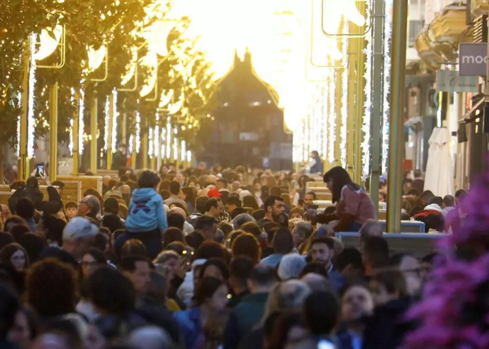 Espectáculo de luz y sonido navideño de la calle Cruz Conde