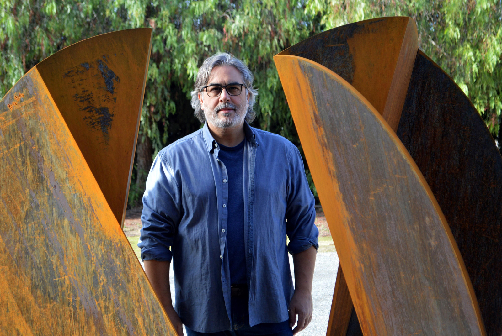 El escultor Augusto Arana.