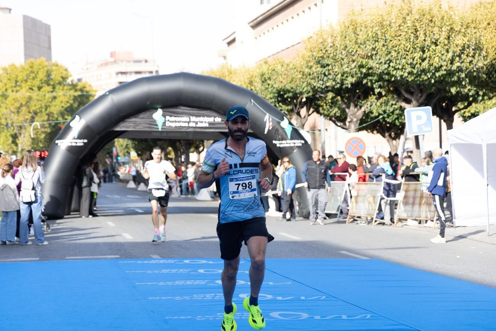 En imágenes: multitudinaria e histórica XXIX Media Maratón 'Ciudad de Jaén' y 10k en memoria de Paco Manzaneda (2)
