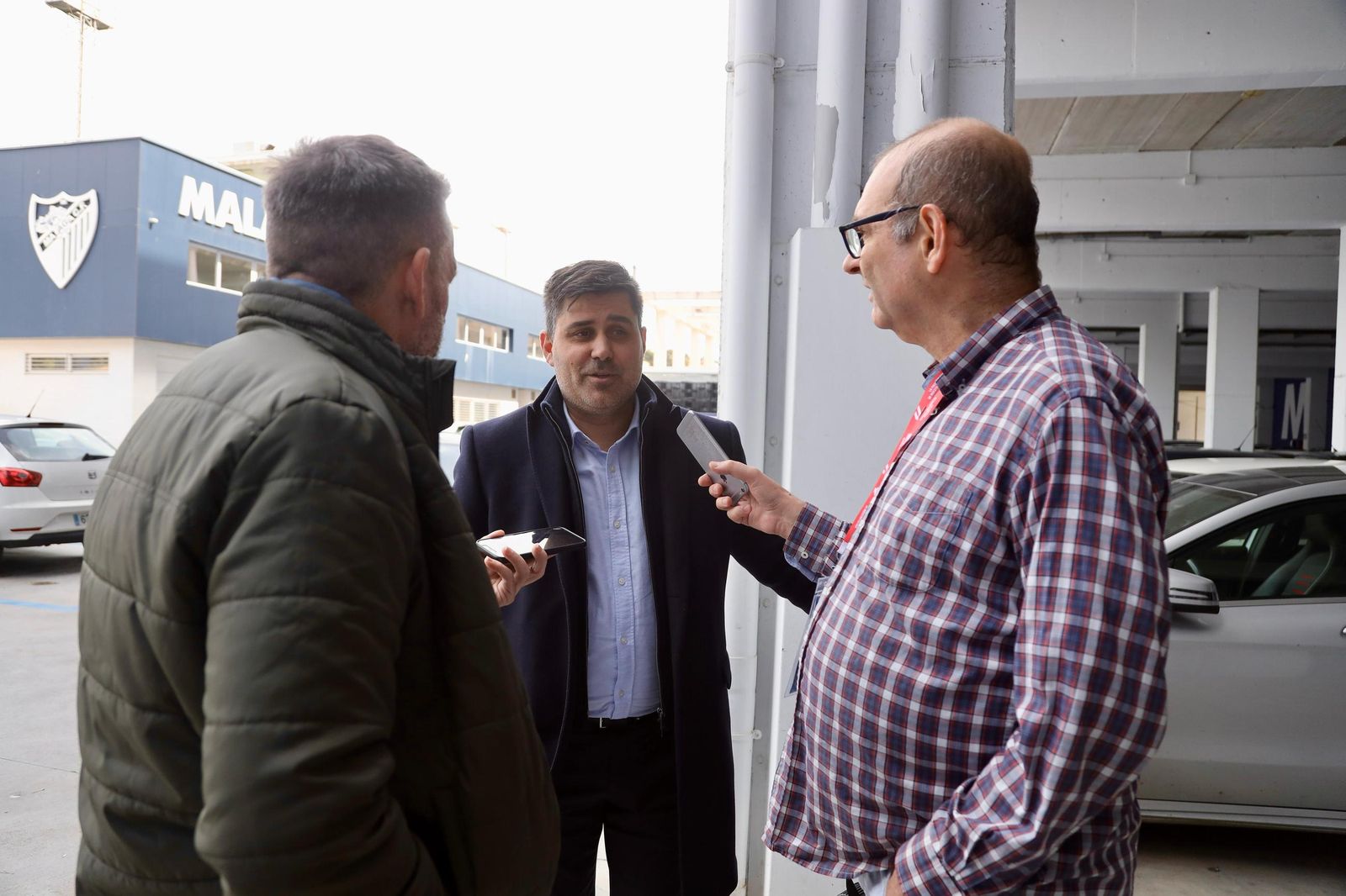 La visita de la AFE a La Rosaleda para reunirse con el Málaga CF, en fotos