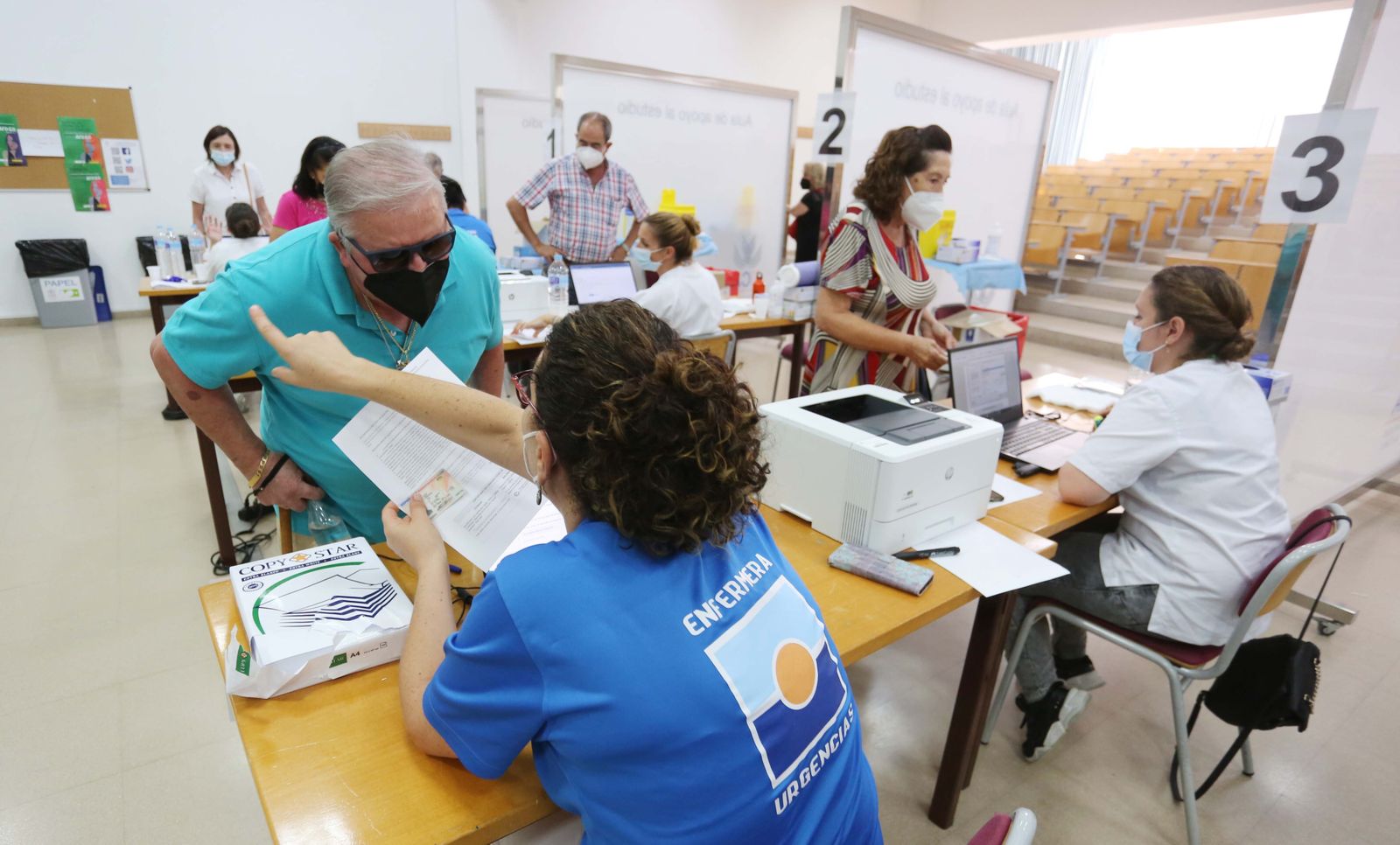 Nuevas vacunaciones masivas en el campus de la UCA en Jerez