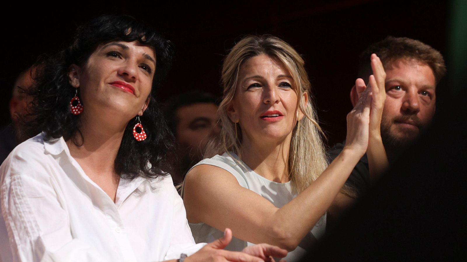 Toni Morillas, junto a Yolanda Díaz, vicepresidenta del Gobierno, y Nicolás Sguiglia