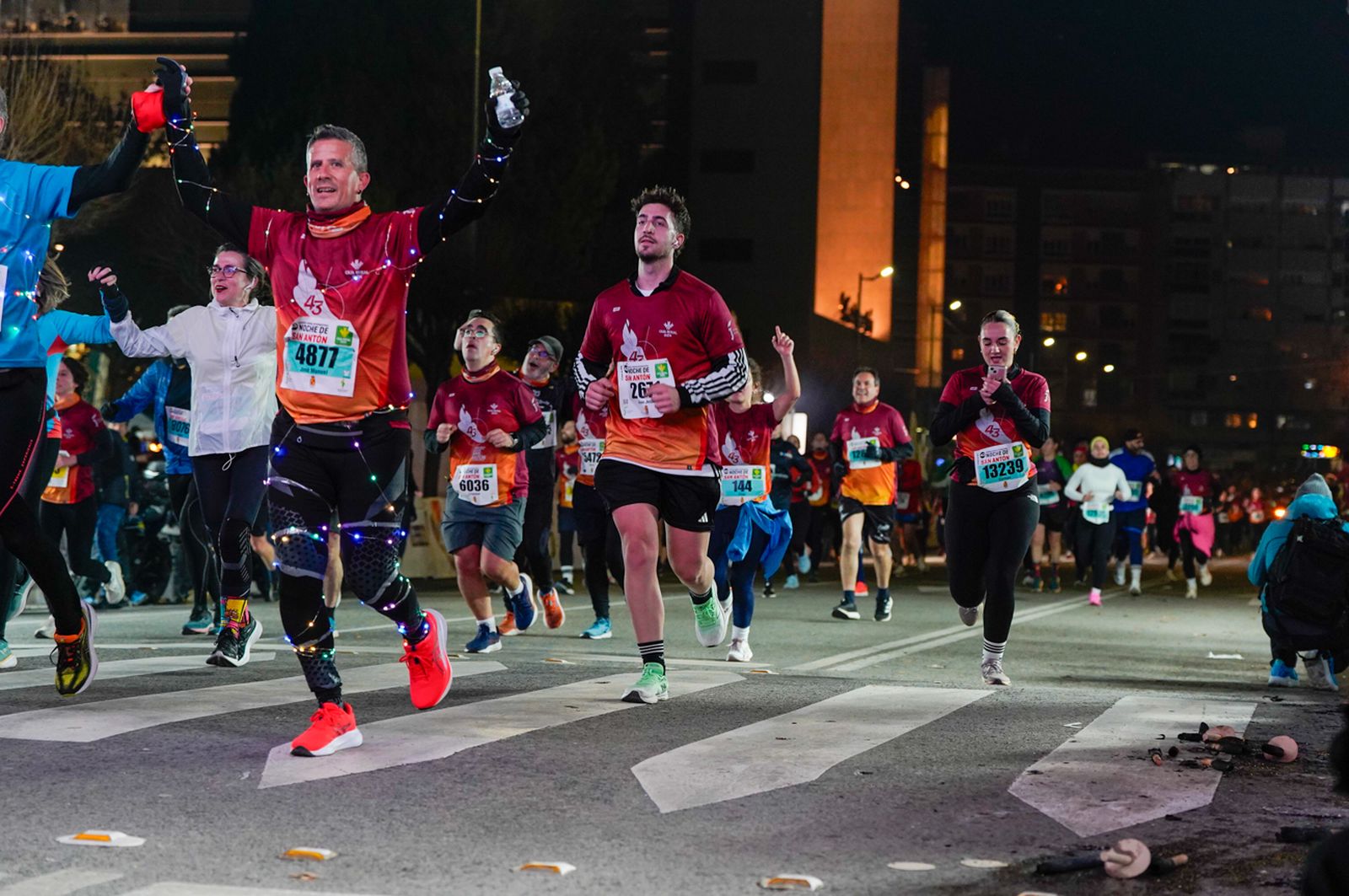 En imágenes: búscate en tu llegada a meta de la Carrera de San Antón 2026 (18)